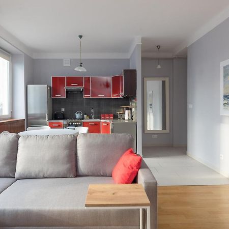 Metro Raclawicka Red Apartment Warsaw Luaran gambar