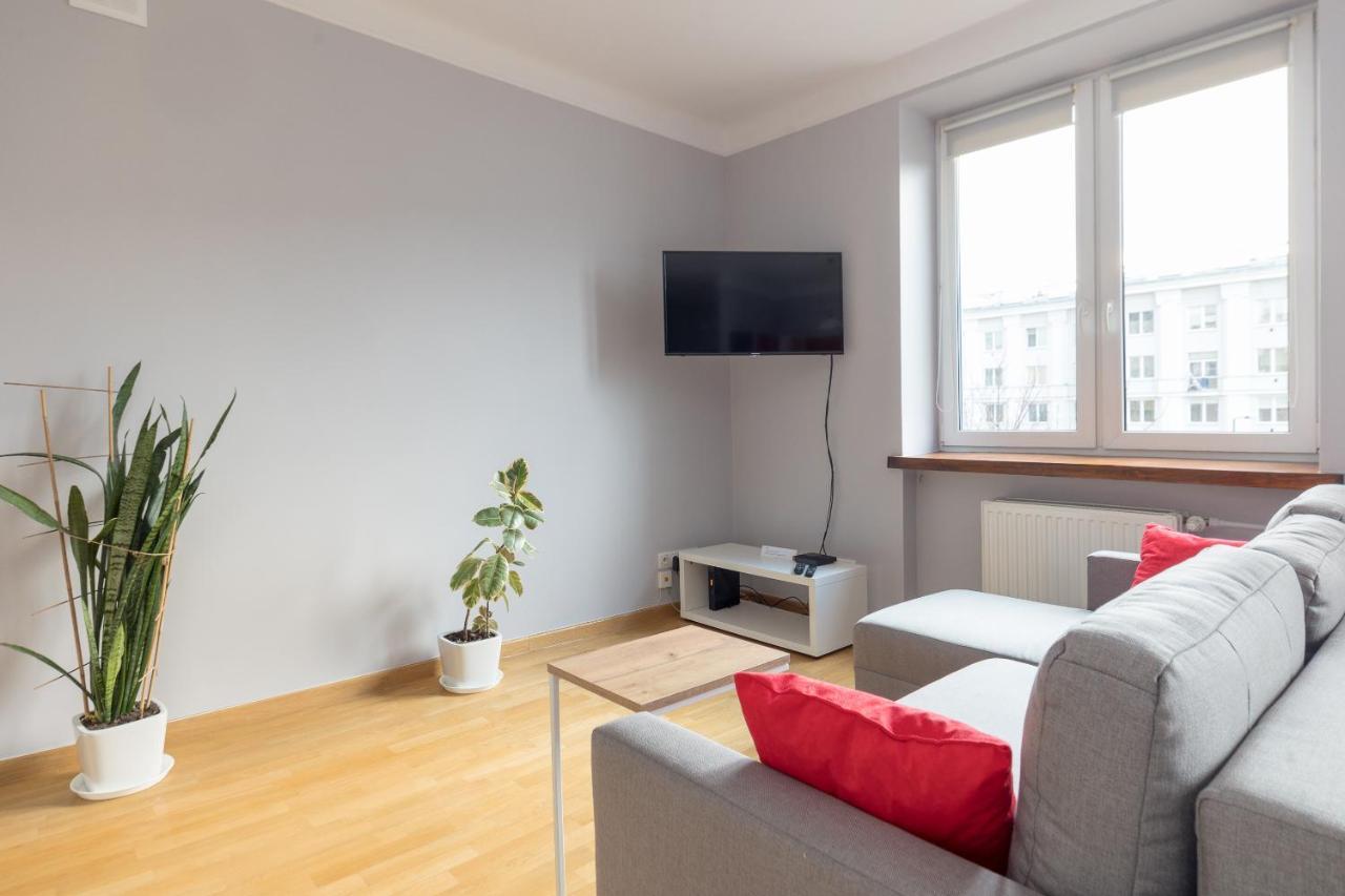 Metro Raclawicka Red Apartment Warsaw Luaran gambar