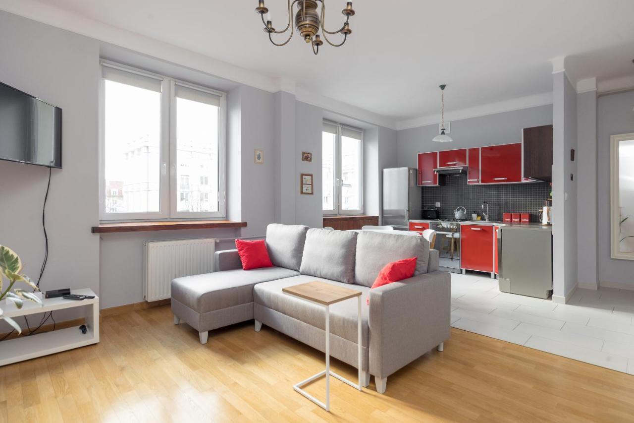 Metro Raclawicka Red Apartment Warsaw Luaran gambar