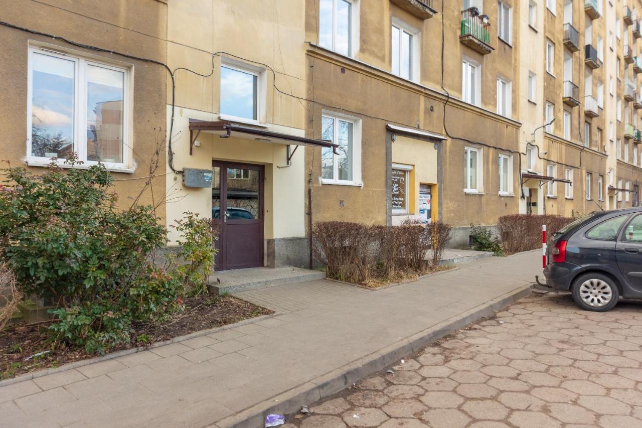 Metro Raclawicka Red Apartment Warsaw Luaran gambar