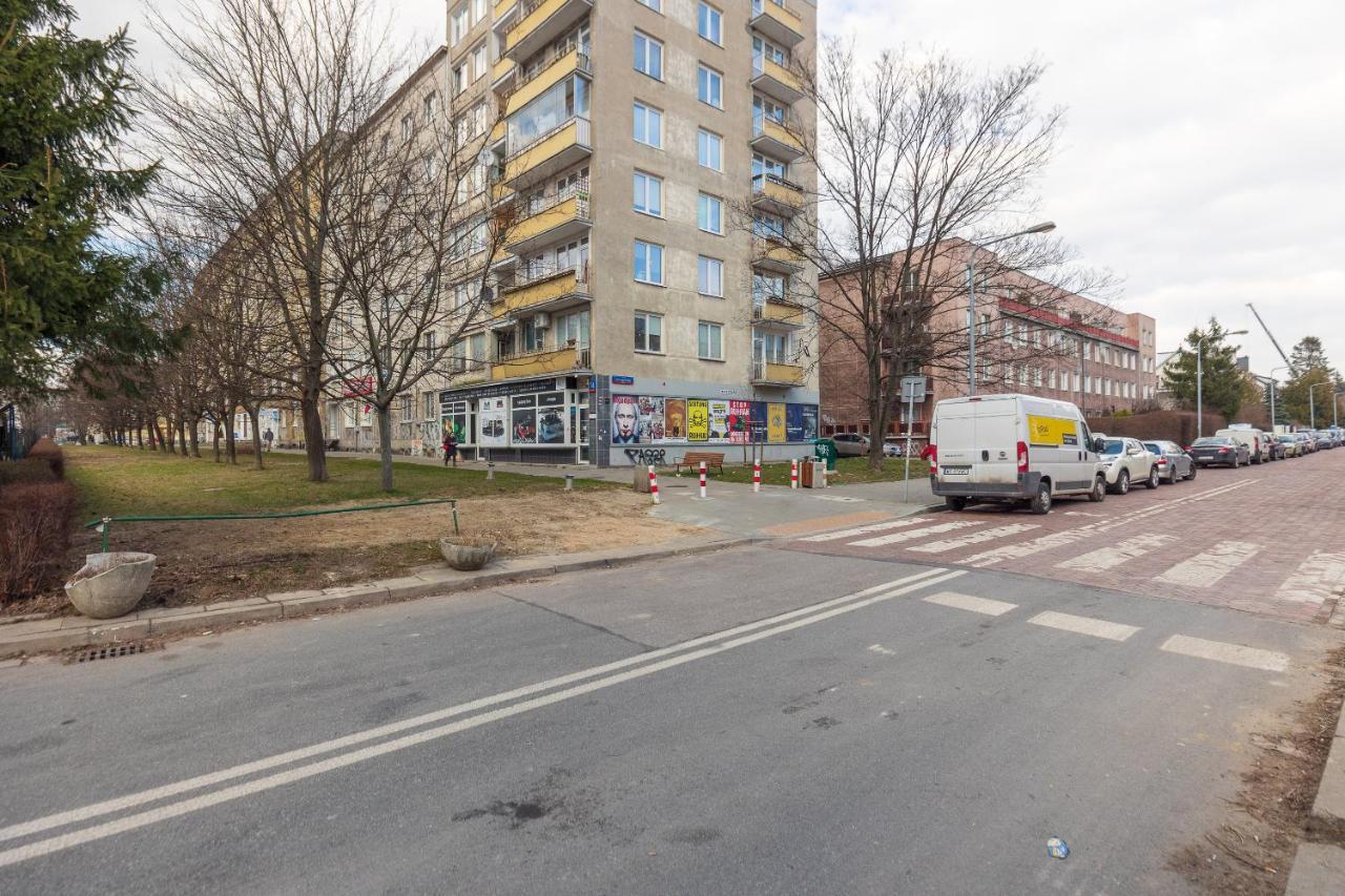 Metro Raclawicka Red Apartment Warsaw Luaran gambar